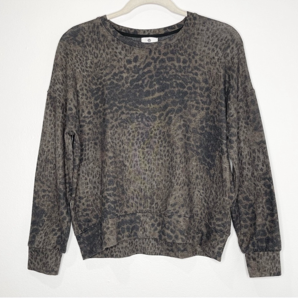 Sundry Size 2 Black Animal Print Crew Neck Sweater with Heathered Texture